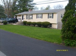 62 Alpine St, Warwick, RI 02889