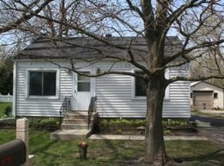 3005 S Riverside Dr, McHenry, IL 60050