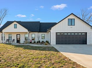 61500 Tarhe Trl, Fairland, OK 74343