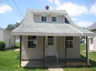 1550 Raymond St, Lakemore, OH 44250