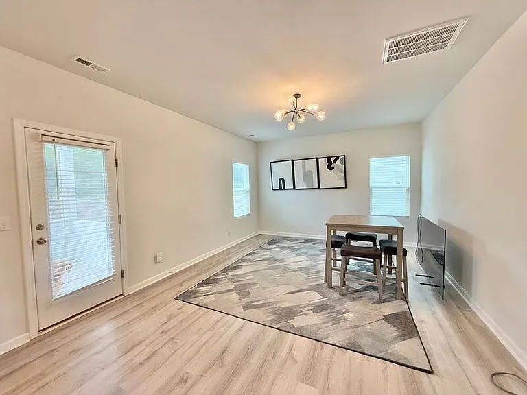 5244 Calhoun Pl — Photo 2