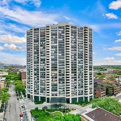 1st image of 3930 N Pine Grove Ave APT 1410