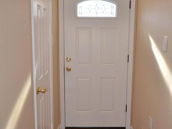 3rd image of 11278 Edgemoor Ct