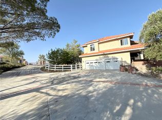 32080 Avenida Donari, Agua Dulce, CA 91390