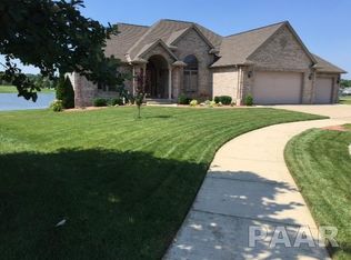 1405 Hardt Ct, Pekin, IL
