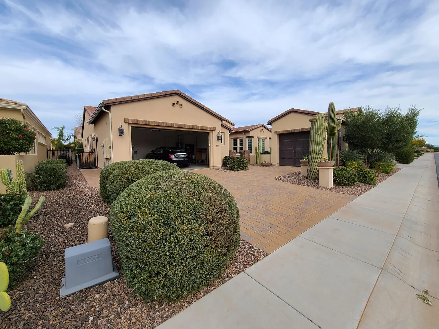 2 bed, 2165 sqft, $2,900 — Photo 2