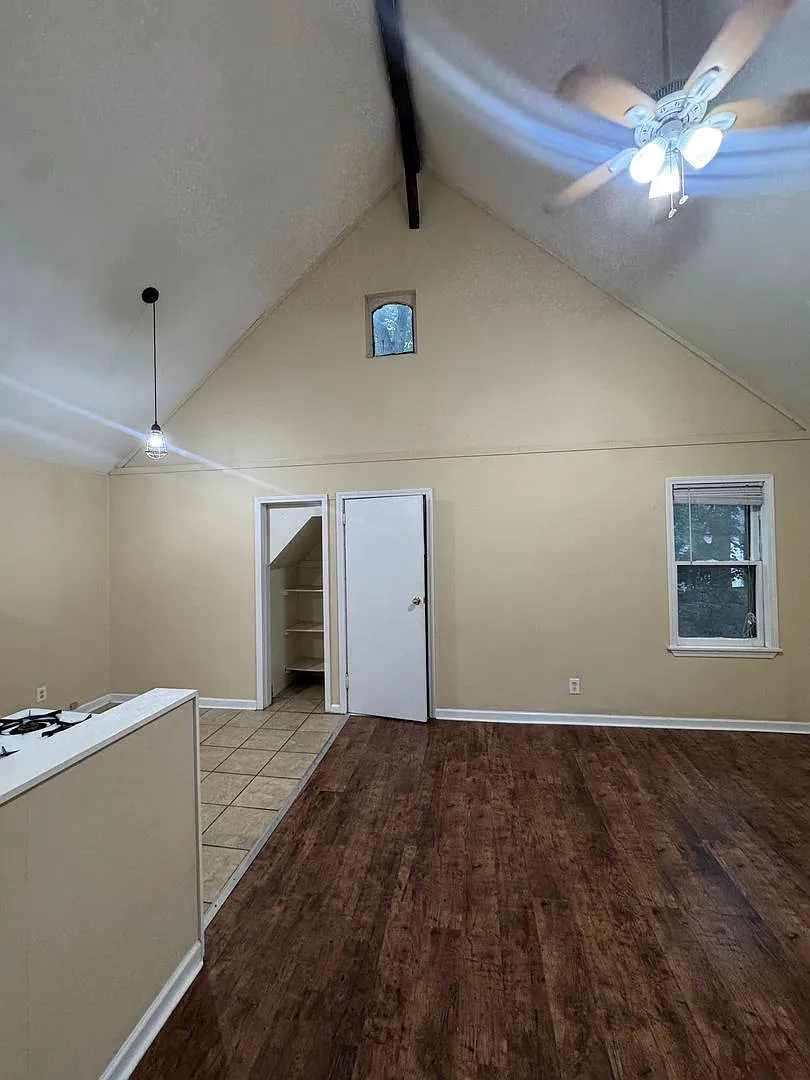 777 South Avenue — Photo 4