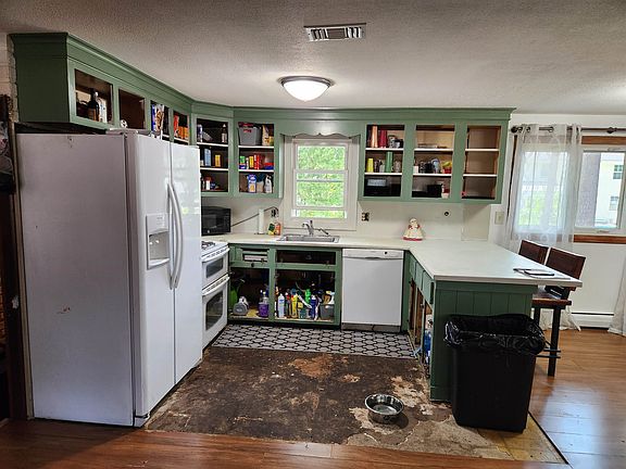 4th image of 5 Westhill Drive