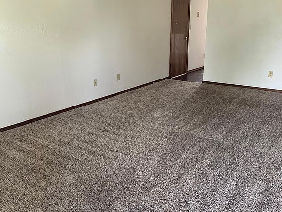 2nd image of 1406 Paradise Pkwy #A