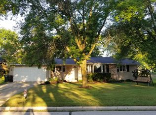 979 Pawn Dr, Green Bay, WI 54313
