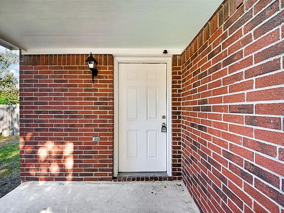 4th image of 9711 Sutton Meadows Ct