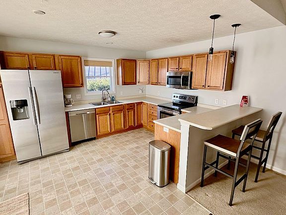 4th image of 2466 S Maston Ct