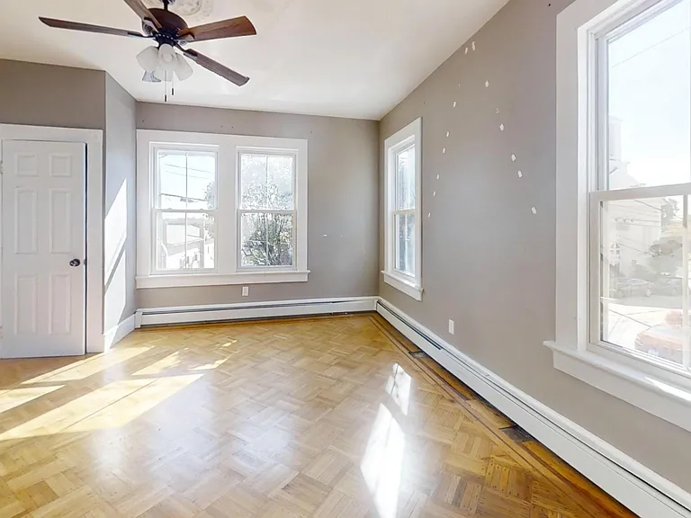 187 Main St #1 — Photo 9