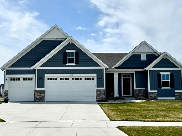 12651 Manchester Dr, Grand Haven, MI 49417