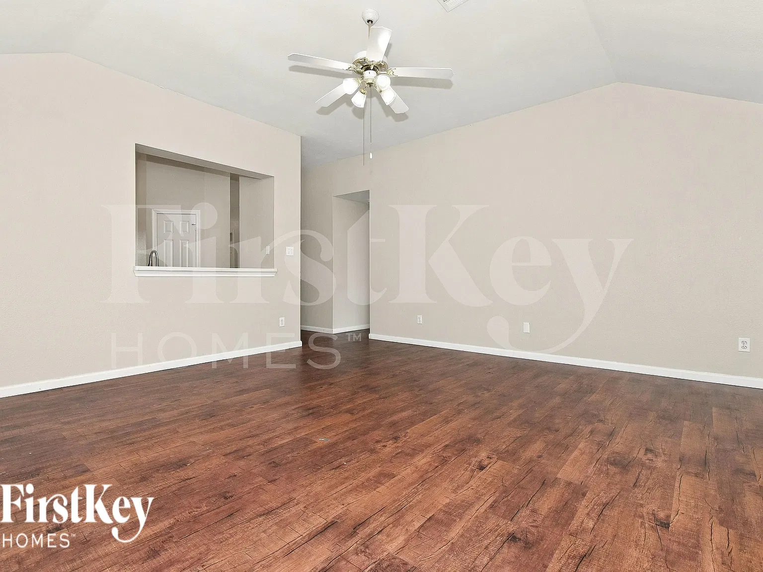 3 bed, 2.0 bath, 1699 sqft, $1,895 — Photo 2