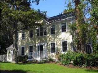 11 Juniper Ct, Bristol, RI 02809