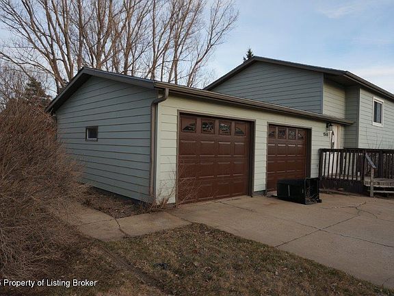 2nd image of 1548 1st Ave E