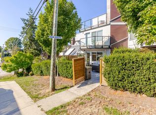 15989 Marine Dr #3, White Rock, BC V4B1G1