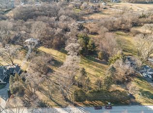 5S480 Radcliff Rd, Naperville, IL 60563