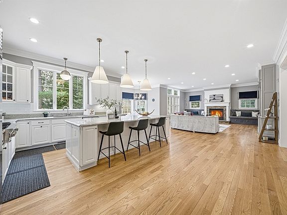 3rd image of 24 Normandy Rd