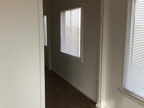 3rd image of 551 E Avenue G4