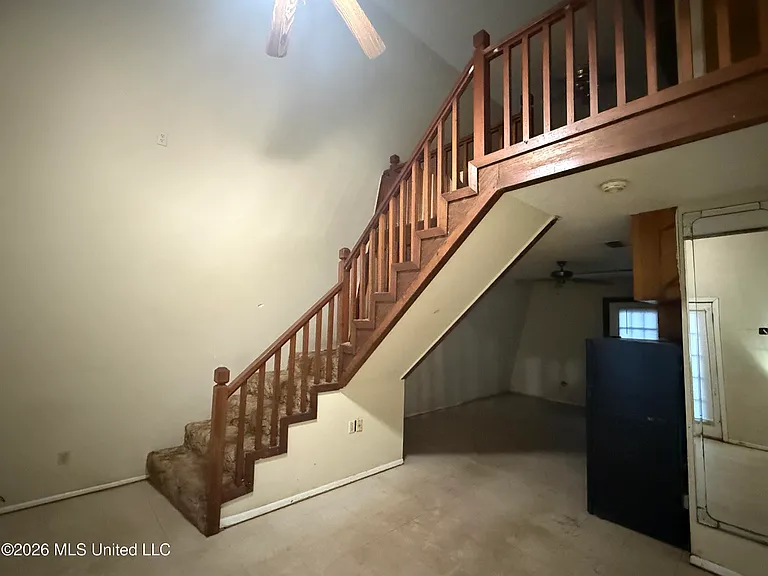 9907 Cedarcliff Dr — Photo 29