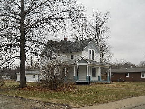 2nd image of 1406 W Linn St