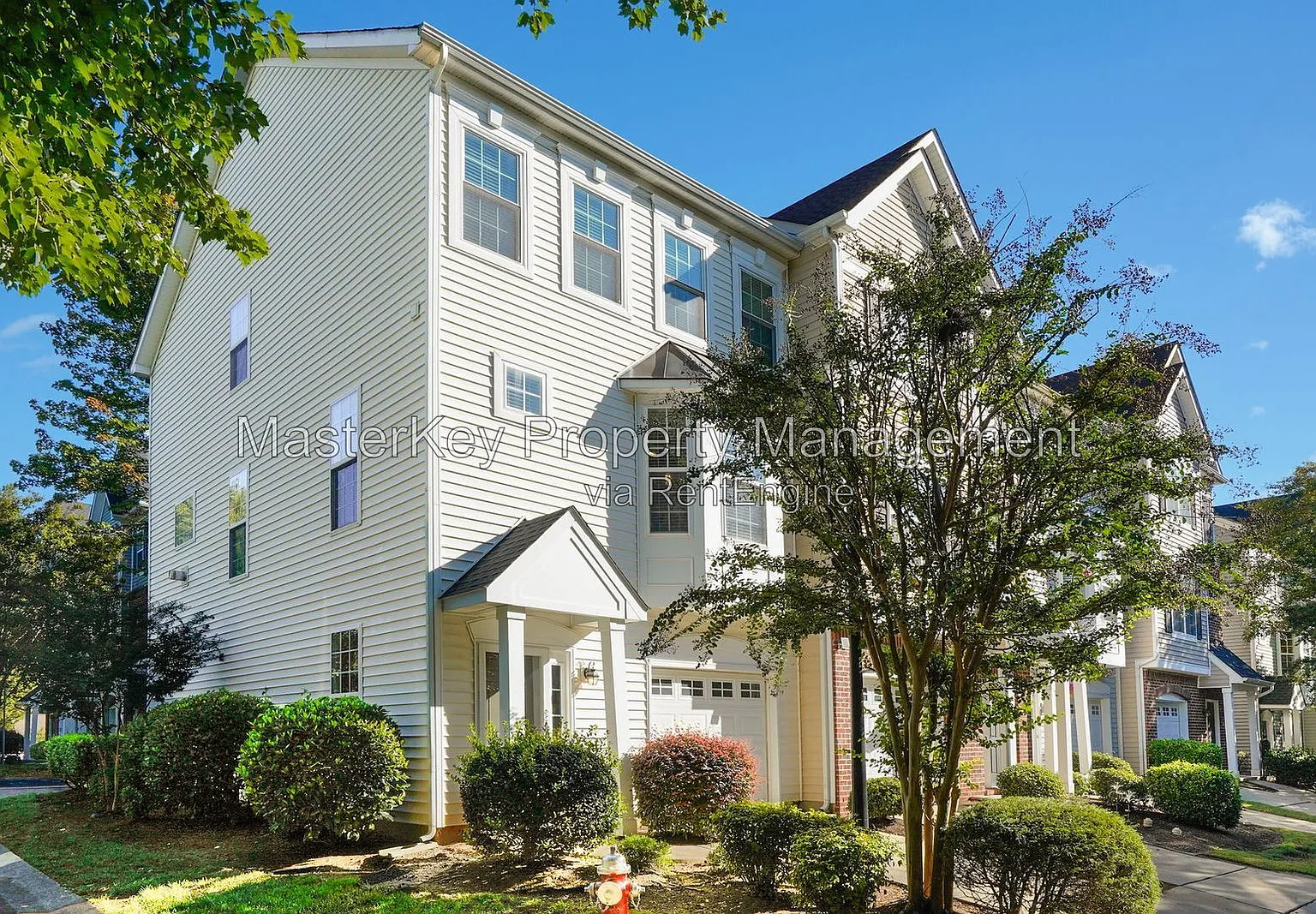 3 bed, 3.5 bath, 2062 sqft, $2,195 — Photo 1