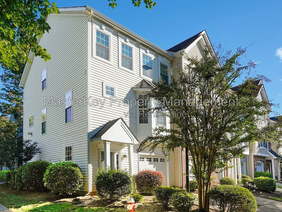 146 Madison Square Ln