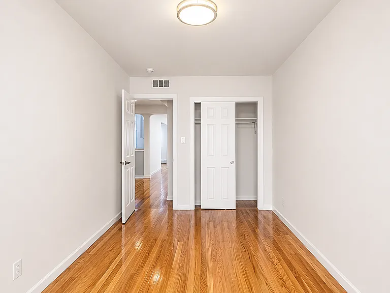 24-43 41st St #3A — Photo 12