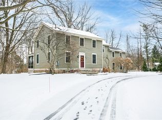 462 Thornell Rd, Pittsford, NY 14534