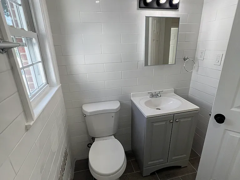 493 Beverly Rd #1 — Photo 12