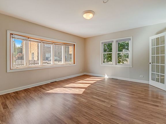 5th image of 3753 N Cumberland Ave