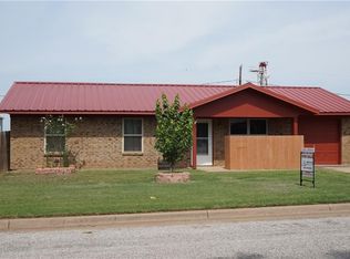 1948 Allison St, Graham, TX 76450