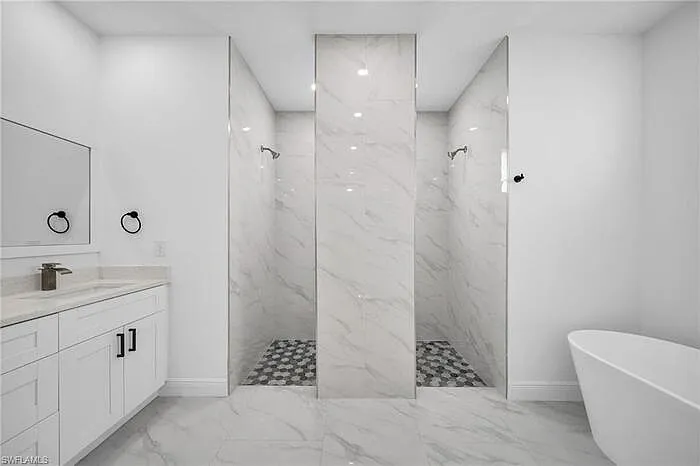 438 Poplar St — Photo 18