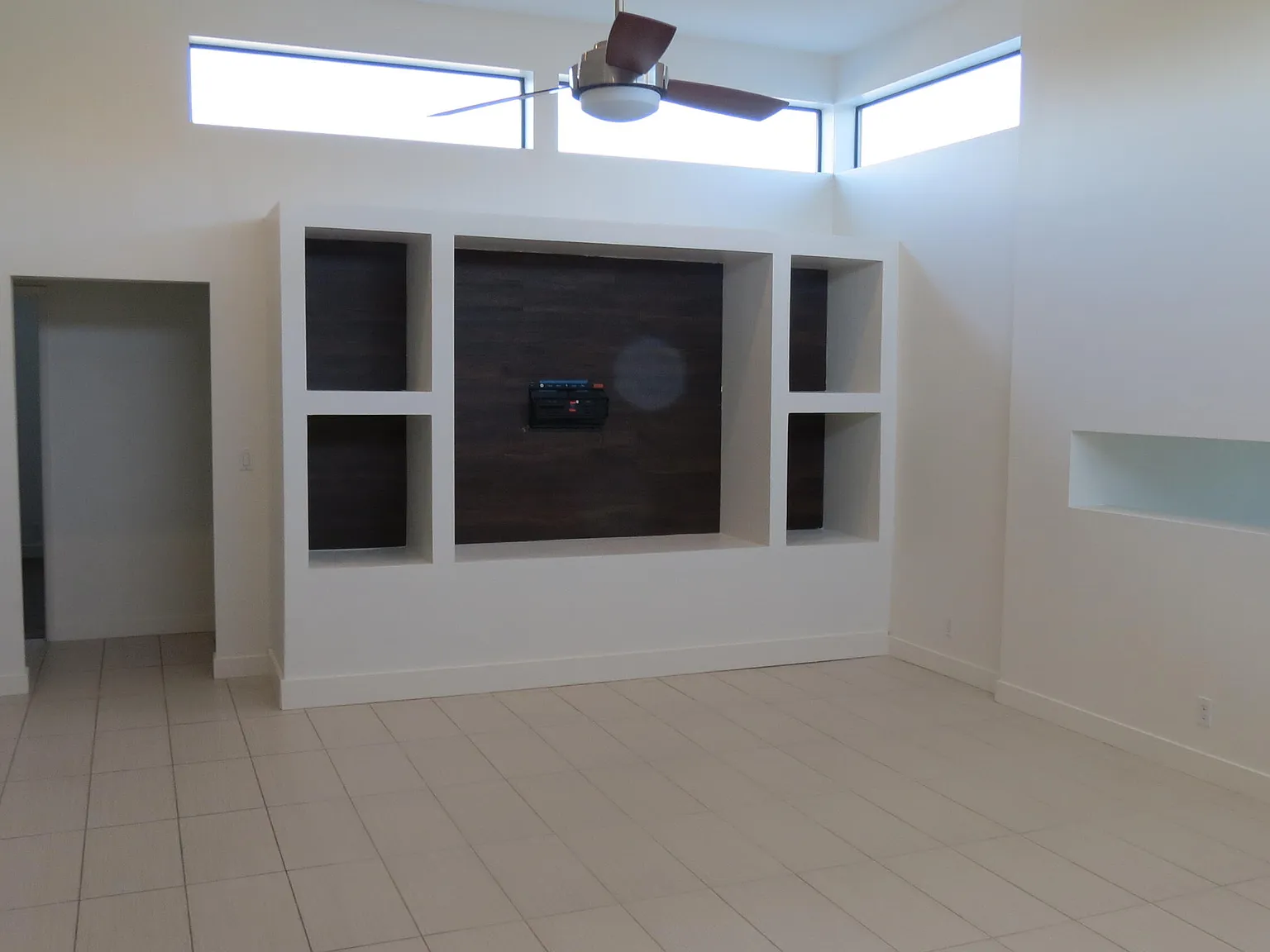 4 bed, 3.0 bath, 2655 sqft, $5,150 — Photo 3