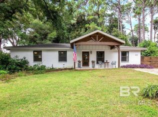 409 Frederick Ave, Fairhope, AL 36532