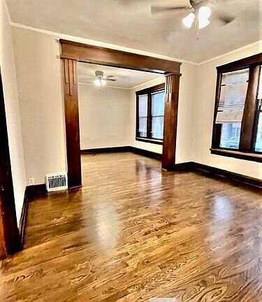 5th image of 3602-08 W Grace St #36061