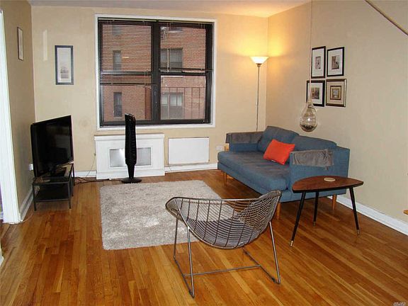 4th image of 139-15 83rd Ave #530