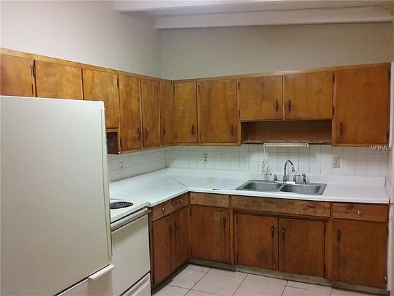 4th image of 10906 N Annette Ave