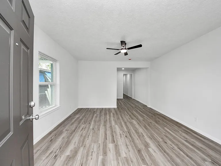 7021 Canal St #A — Photo 2
