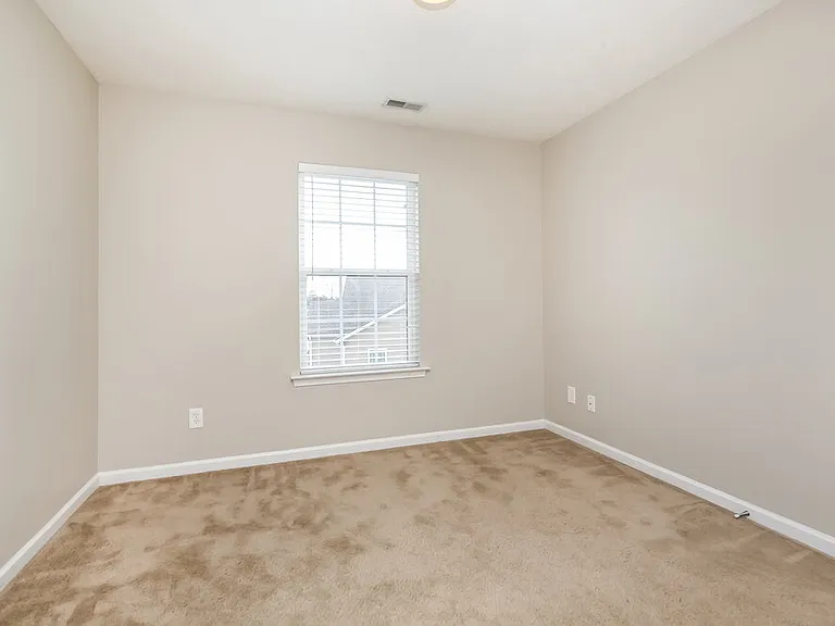 612 Rock Glen Trce — Photo 15