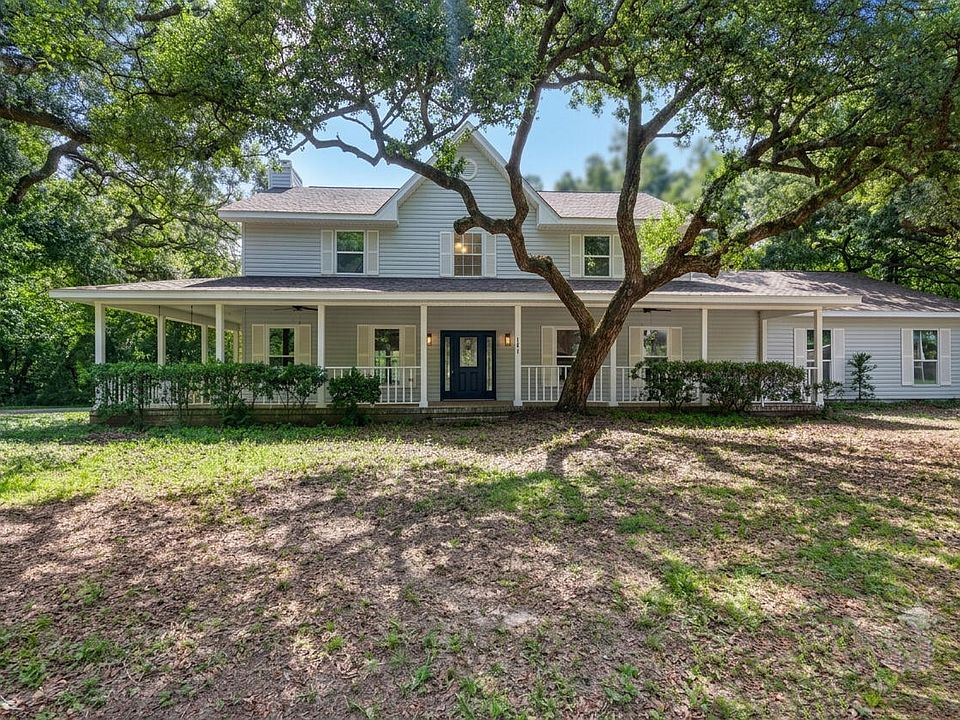 1st image of 906 Woodbriar Ct