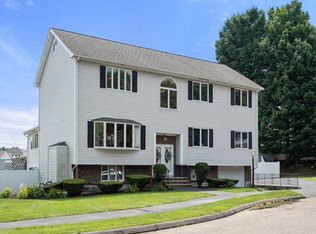 11 Kennedy Dr, Saugus, MA 01906