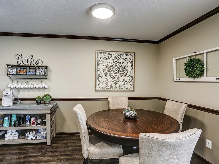 Leasing Office