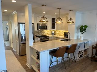 42 Elm St #38A, Summit, NJ 07901