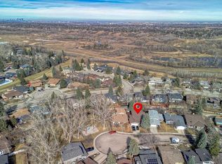 119 SW Sunmount Pl SE, Calgary, AB T2X1X1