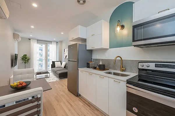 Rented by Voro, LLC | media 1