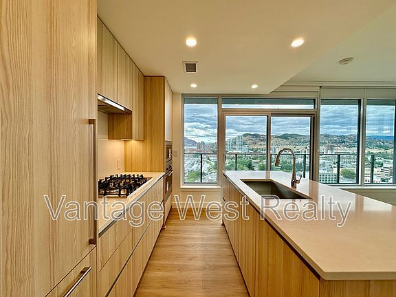 4th image of 238 Leon Ave #1602