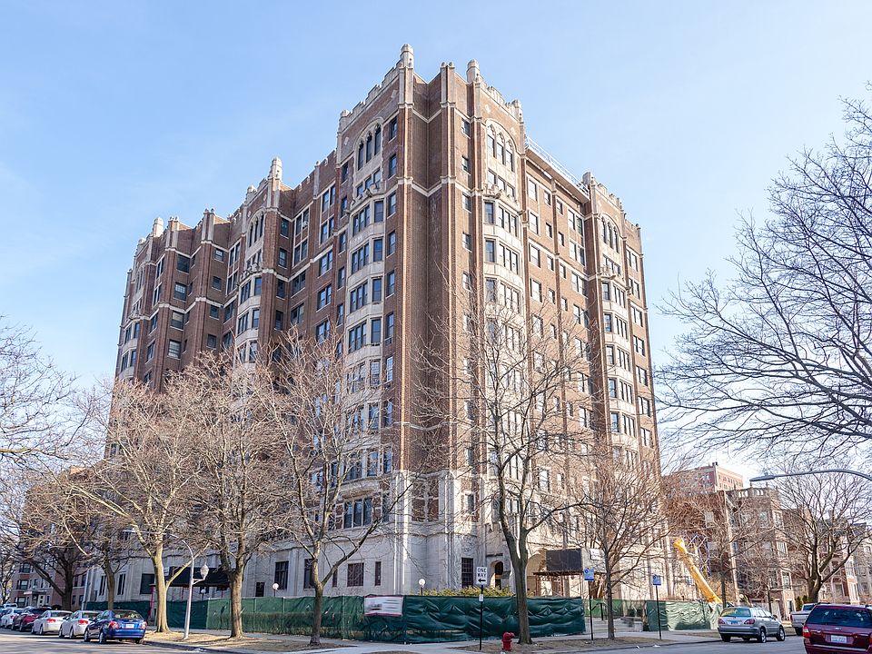 1st image of 6901 S Oglesby Ave APT 4A